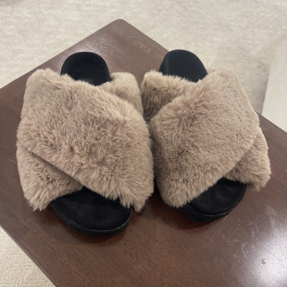 Roam Cloud Platform Slippers Faux Fur Size 39 Tan Brown Black SZ 7-8 US
